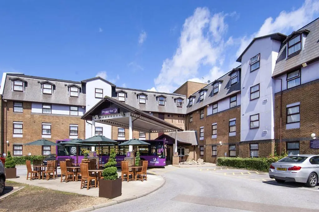 Premier Inn London Gatwick Airport A23-1