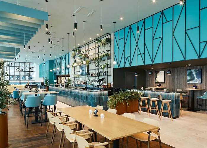 Courtyard By Marriott London Gatwick AirportAirport Hotel