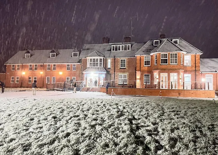 Trivelles Gatwick & Airport ParkingAirport Hotel